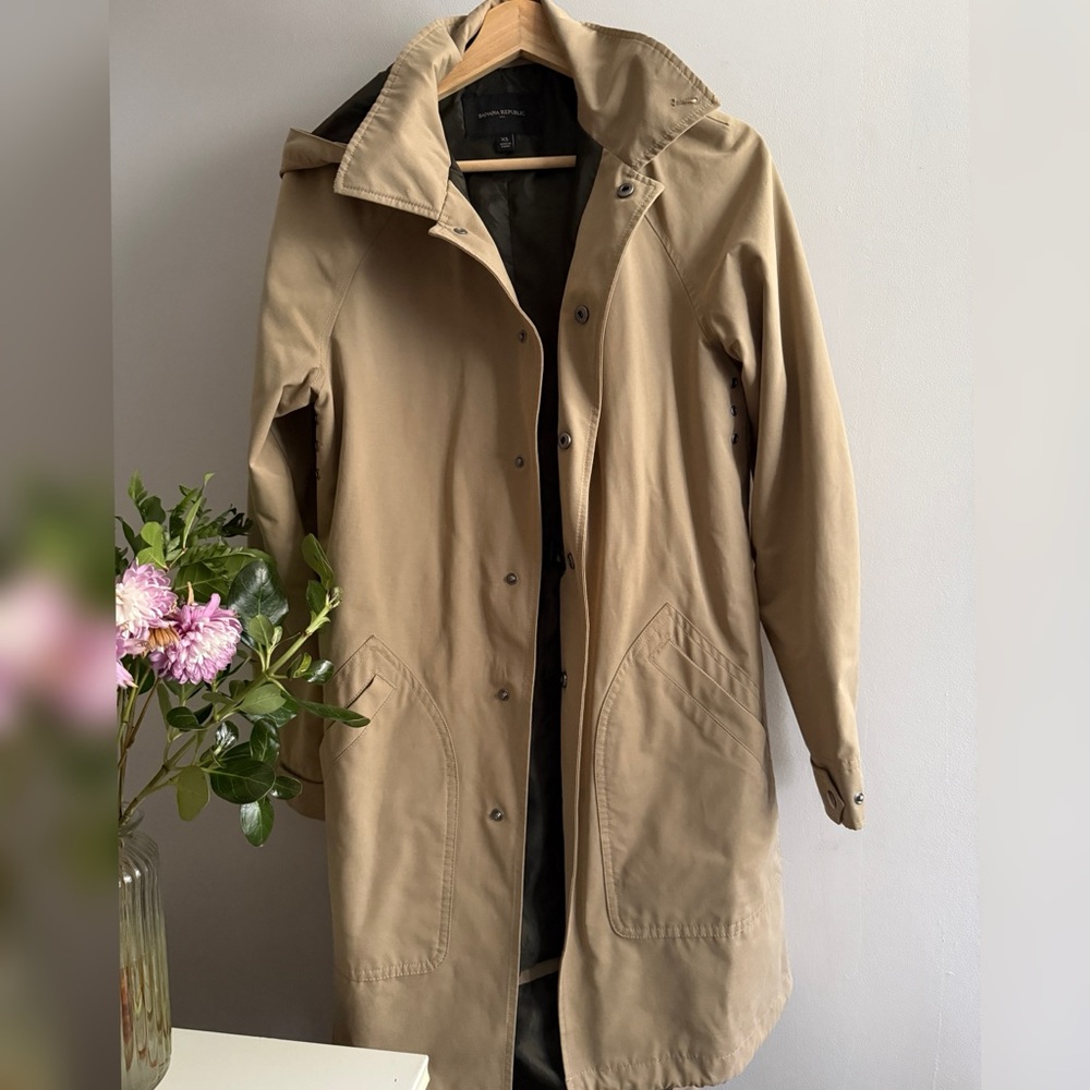 Banana Republic Women's Waterproof Hooded Jacket / Parka / Anorak